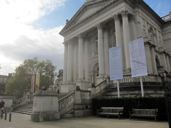 di_20141023_082805_london_tatebritain_stairs