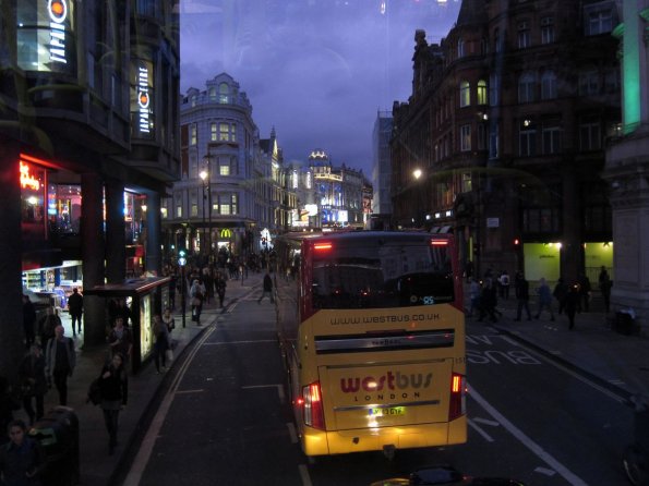 di_20141024_120458_londonbus_shaftesburyave