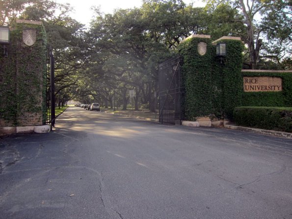 di_20141205_163219_riceuniversity_main_gate