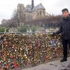 di_20141227-052111-pontdesarts-lovelocks-cathedralenotredame-rdi