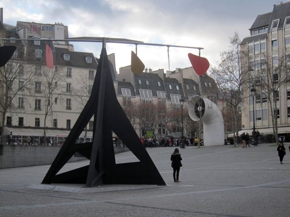 di_20141227-082323-placegeorgespompidou-alexandercalder-1974-horizontal