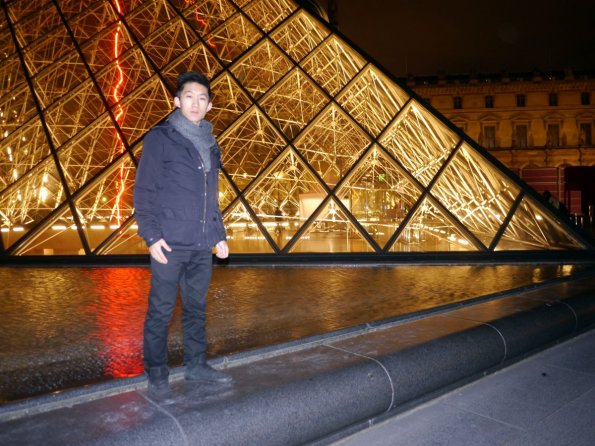 di_20141227-131821-pyramidedelouvre-rdi