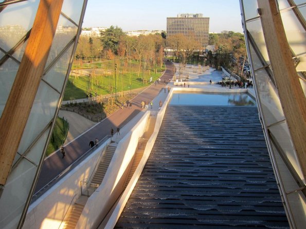 di_20141228-092648-fondationlouisvuitton-stepped-waterfall-museenationaldesartsettraditionspopulairesclosed