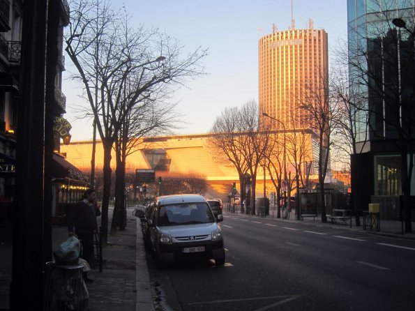 di_20141228-103944-avedelagrandearmee-placedelaportemaillot-palaisdecongres