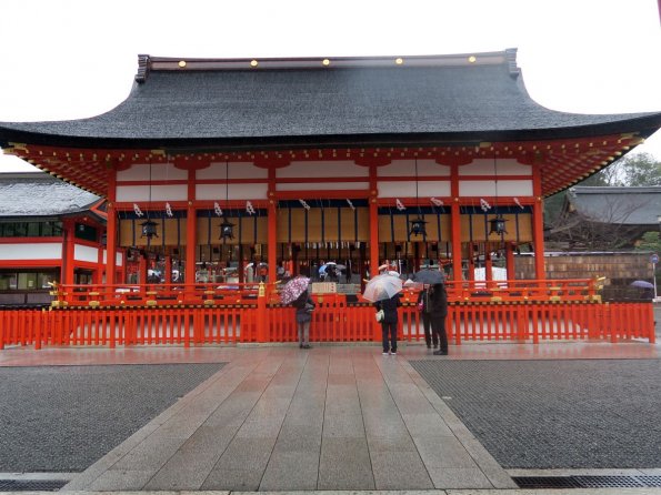 di_20150301_013234_fushimi_inarishrine_temple_fences