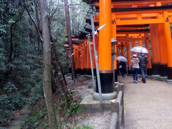 di_20150301_015040_fushimi_inarishrine_stream_senbontorii