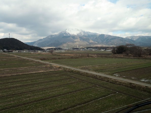 di_20150303_223724_tokaidoshinkansen_northbound_mountibuki