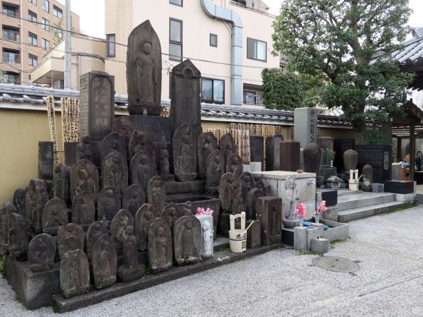 di_20150305_184605_kikuicho_kansuji_temple_markers