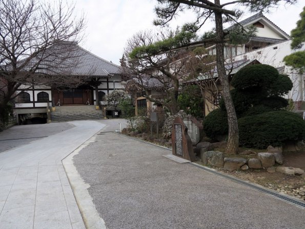 di_20150305_184652_kikuicho_kansuji_temple_plaza