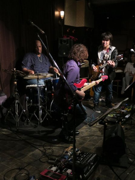 di_20150306_063207_mebiusyotsuya_jinomasajay_crouch