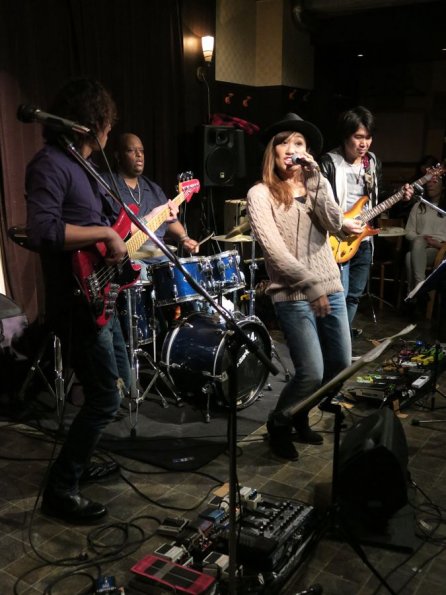 di_20150306_063901_mebiusyotsuya_jinomasajay_singer