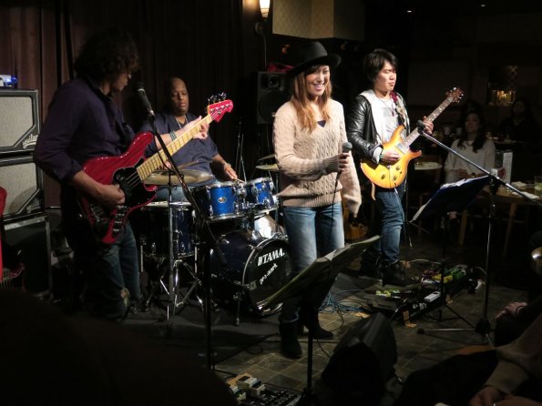 di_20150306_064445_mebiusyotsuya_jinomasajay_singer