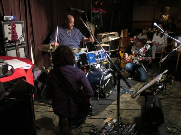 di_20150306_065354_mebiusyotsuya_jinomasajay_drum_solo