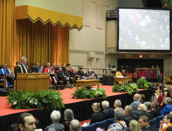 di_20150613_134420_uwaterloo_convocation_chancellortomjenkins_screen