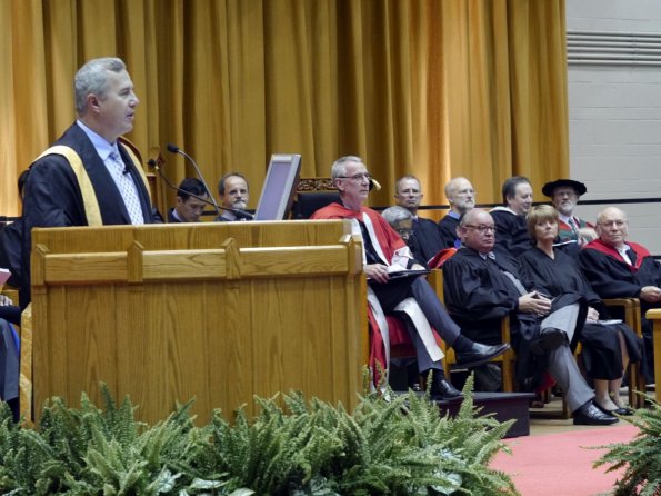 di_20150613_134710_uwaterloo_convocation_chancellortomjenkins