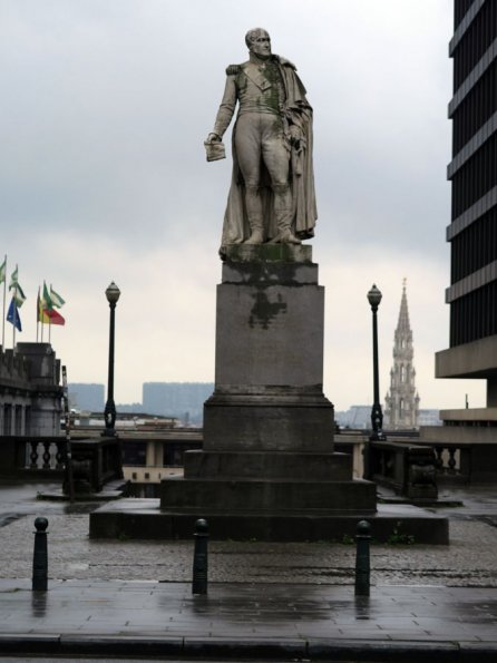 di_20150923_052525_brussels_generalaugustindanielbelliard_statue_rueroyale