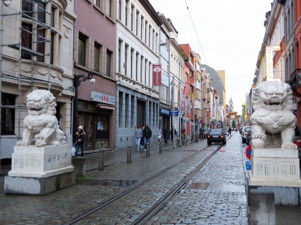 di_20150924_120836_antwerp_vanwesenbekestraat_north_chinatown_lions