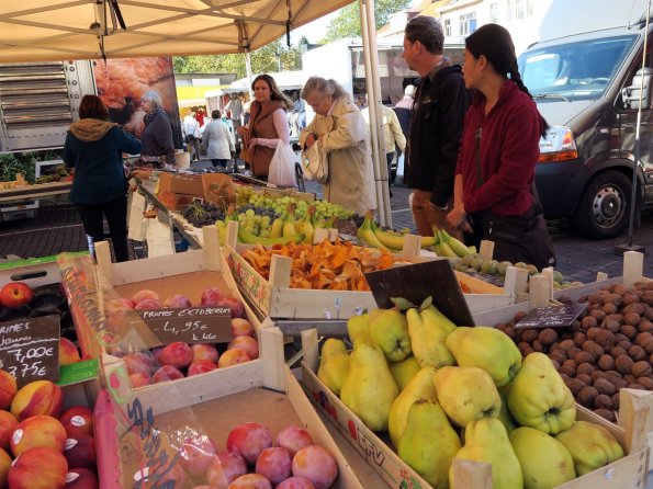 di_20150925_035254_woluwestpierre_avorban_market_fruit