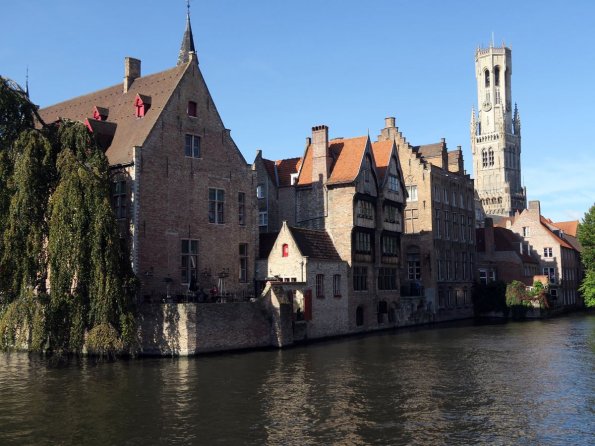di_20150928_044246_bruges_dedijver_canal_view_east