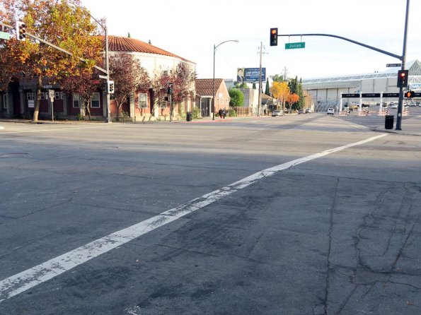 di_20151209_183749_sanjose_julianstreet_northautumnstreet