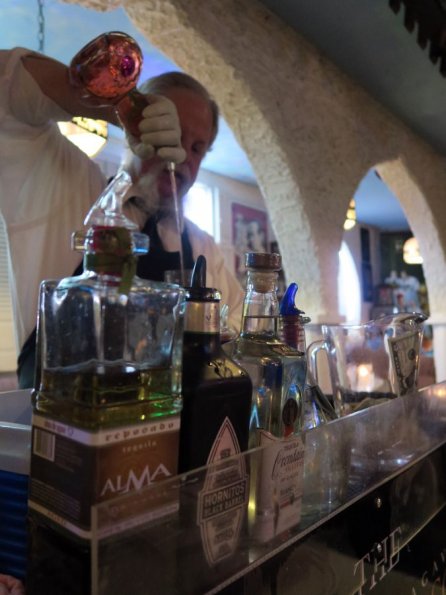 di_20160226_212040_venice_casablancaresto_tequila_cart