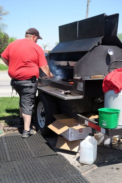 di_20160506_125646_fairfieldiowa_hyvee_grill