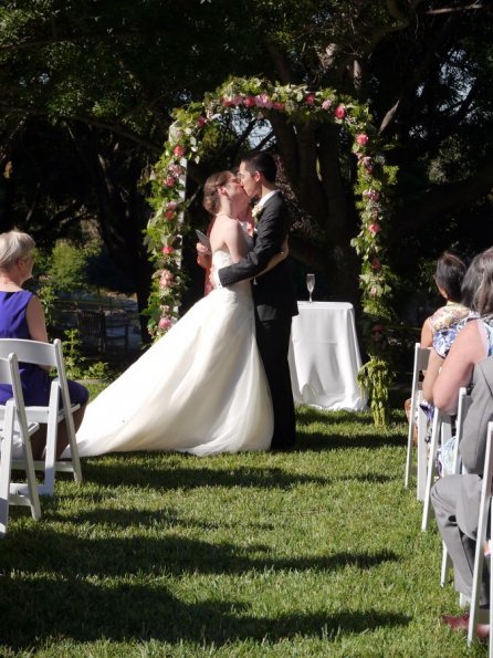 di_20160618_193534_heatherfarm_arch_kiss