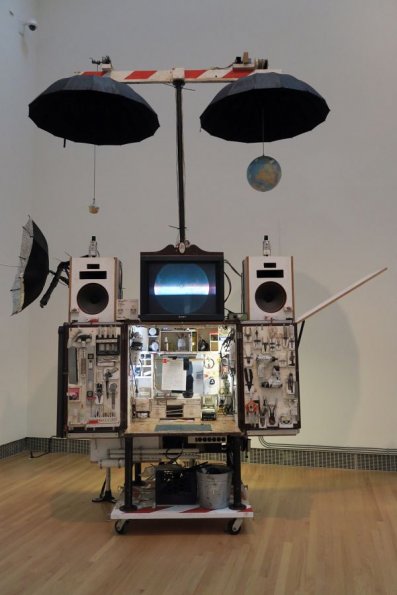 di_20161030_182856_yerbabuenacenter_tomsachs_2015_flag