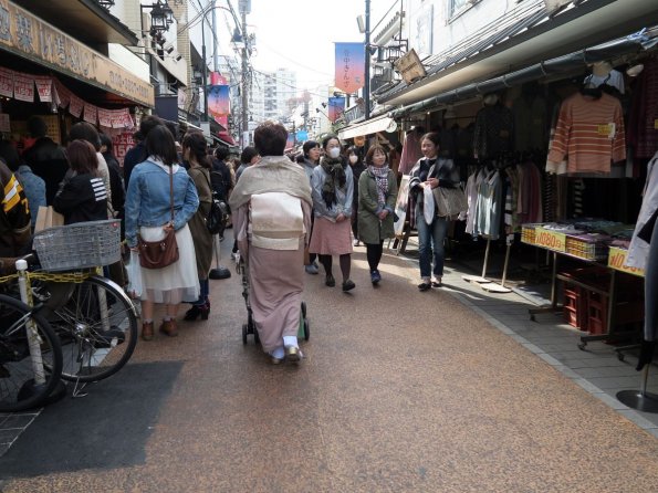 di_20170325_004625_nippori_shotengai_kimono