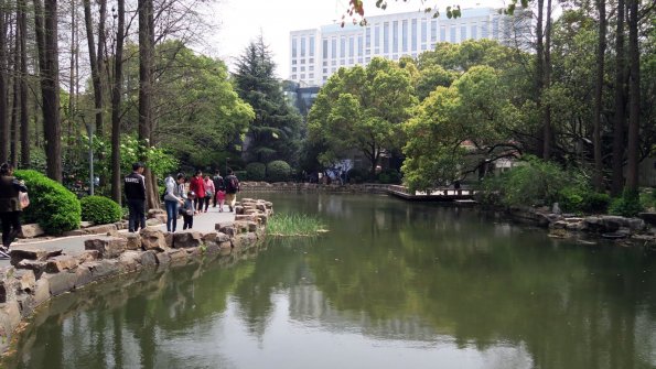 di_20170403_231422_shanghai_peoplespark_pond