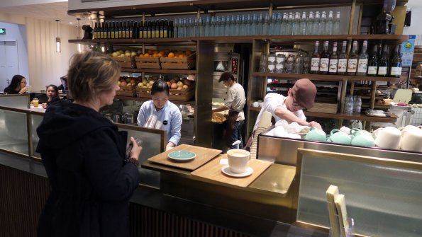 di_20170406_213252_frenchconcession_bakerandspice_counter