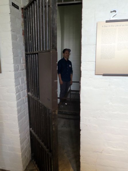 di_20170527-133306-doorsopen-donjail-cell-ahi