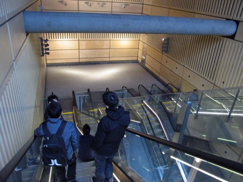 di_20090702-174458-macquariepark-escalator-upper.jpg