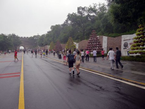 di_20130701_000412_greatwallbadaling_approach.jpg