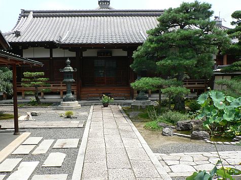 20070724_Hillwalker_Choko-Do_temple.jpg