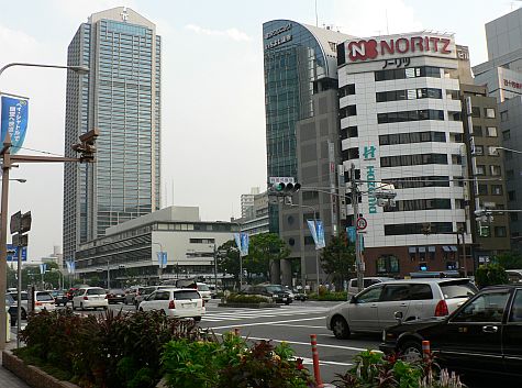 20070726_Kobe_Flower_Road_view_south.jpg