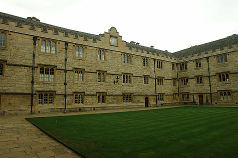 20070902_Merton_College_fellows_quad.jpg