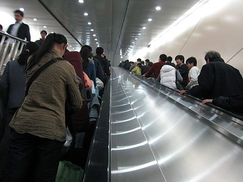 DI_20080309_Beijing_subway_escalator_up.jpg