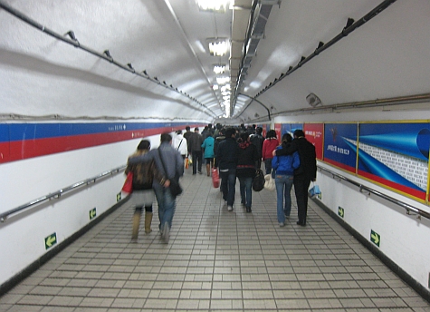 DI_20080309_Beijing_subway_passage.jpg