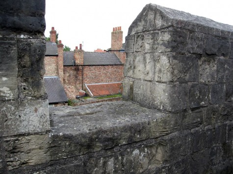 DI_20080910 115404 York citywall Monkbar port